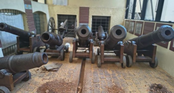 Munições são descobertas no interior de canhões do Museu de História Júlio de Castilhos