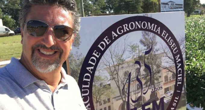 Professor da UFPel toma posse como membro titular da Academia Brasileira de Ciências