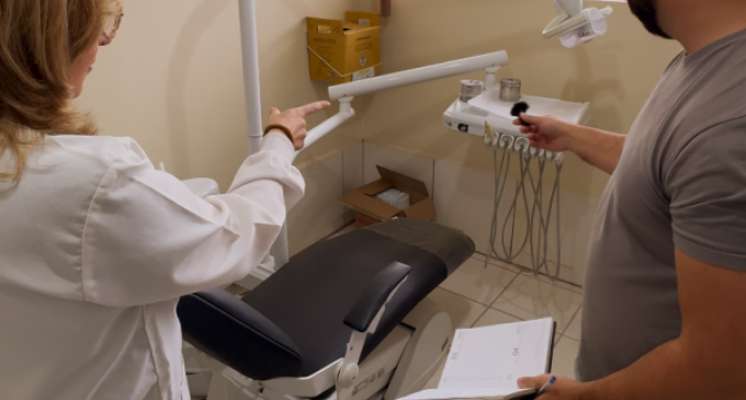Cadeiras odontológicas passarão por manutenção