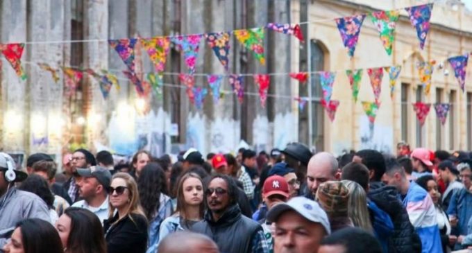 Sofá na Rua ocupa o centro histórico de Pelotas com música autoral e feirinha criativa no domingo (25)