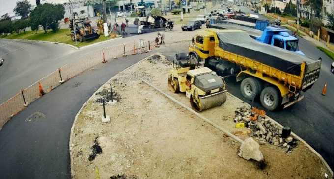 Trânsito está limitado na Fernando Osório com Salgado Filho e 25 de Julho