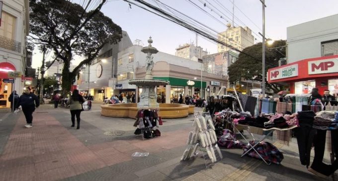 MAIS CAMELÔS: Prefeitura faz chamada pública para novos ambulantes