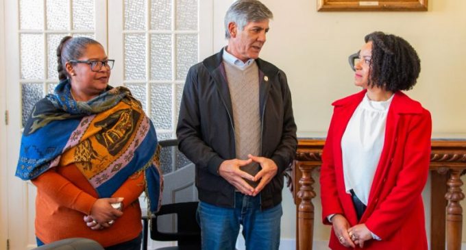 Michele Reinhardt é a secretária de Administração