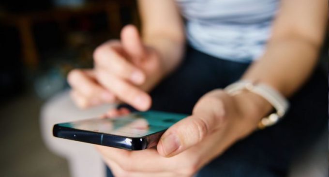 Conheça projeto que regula redes sociais para crianças e adolescentes