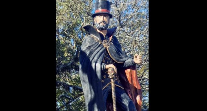 Pelotas inaugura Monumento a Exu Bará da Rua