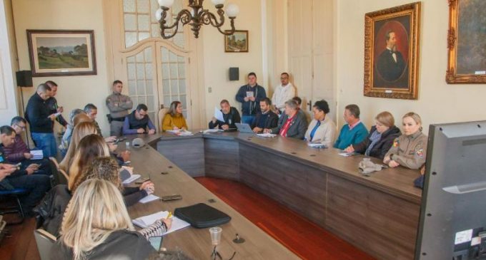 Reunião discute detalhes do Desfile de 7 de Setembro