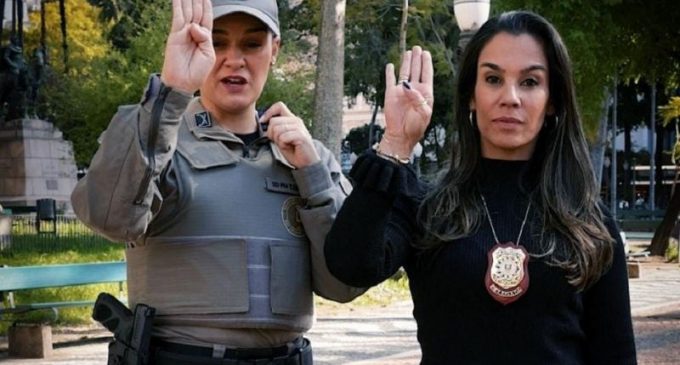 Gesto simples pedindo socorro pode ajudar a salvar mulheres vítimas de violência doméstica