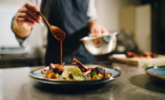 A Magia dos Aromas: Como a Gastronomia Desperta Memórias