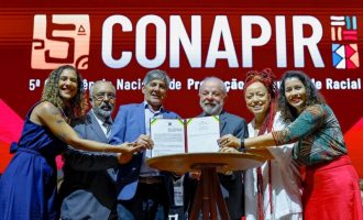 Pelotas assina termo de compromisso do Programa Mais Igualdade e da Casa da Igualdade Racial