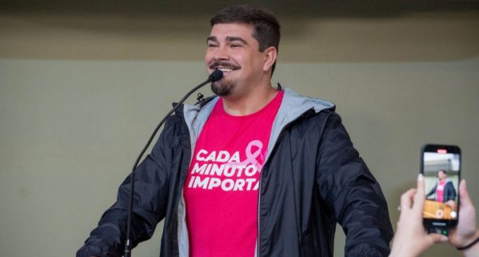 Evento alusivo ao Outubro Rosa acontece neste domingo (19), na Praia do Laranjal