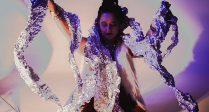 Bel Medula lança seu primeiro livro em Pelotas