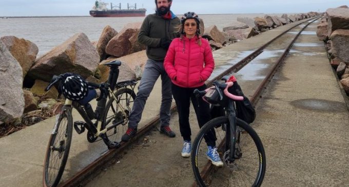 Livro registra o caminho das águas da enchente de 2024