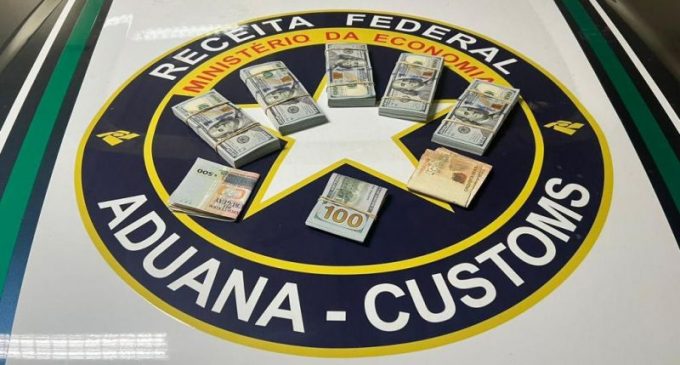 Receita Federal apreende mais US$ 42 mil não declarados em Pelotas