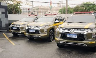 Deputado Daniel entrega três viaturas semiblindadas ao 5° BPChoque