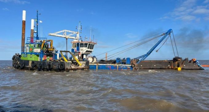 Dragagem de manutenção de canais estratégicos avança com frentes ativas no Guaíba e litoral sul