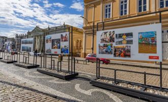 Exposição “Memorial das Águas” fica no Largo do Mercado até dia 20