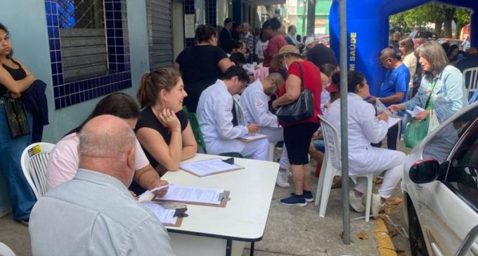 Mutirão entrega 1.872 glicosímetros a usuários