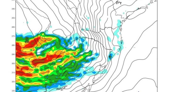 Final da semana terá ciclone extratropical no oceano com chuvas intensas