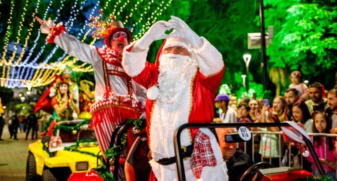 Chegada do Papai Noel na próxima segunda (15) marca a abertura oficial do Pelotas Doce Natal