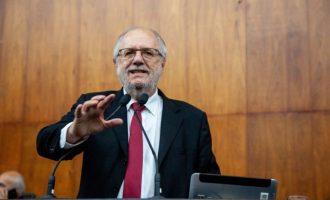 Rossetto denuncia fracasso do ajuste fiscal e descumprimento dos mínimos constitucionais