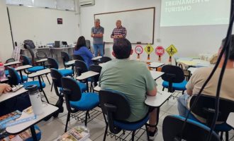 Prefeitura promove curso para taxistas sobre história e turismo de Pelotas