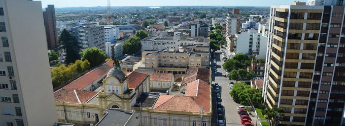 Pelotas avança em qualidade de vida, mas desafios sociais ainda limitam oportunidades