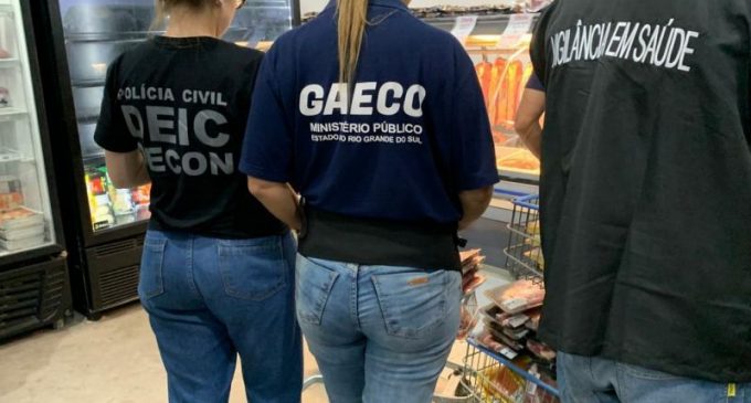 Força-Tarefa do MP apreende cerca de 200 quilos de produtos impróprios na Praia do Laranjal