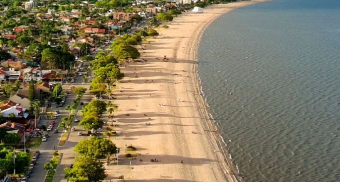 Doce Verão 2026 tem atrações gratuitas na Praia do Laranjal