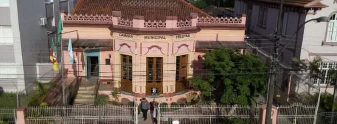 Presidente da Câmara defende aumento salarial para servidores do Executivo e Legislativo