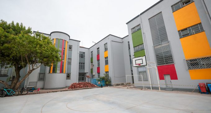 Governador Eduardo vistoria obras na Escola Assis Brasil, em Pelotas