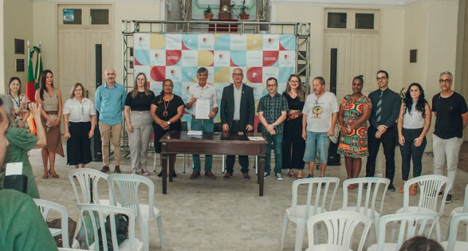 Marroni empossa Conselho de Habitação e Regularização Fundiária