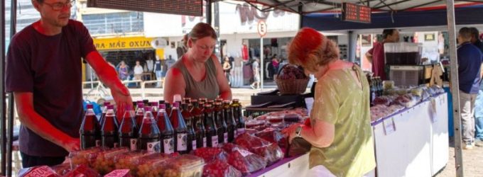 Aberta a Feira Municipal da Uva