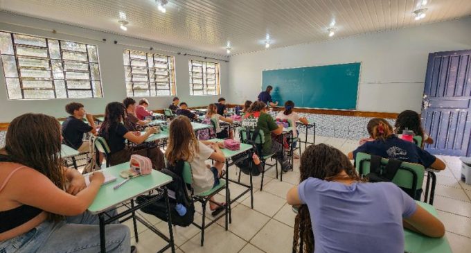 Prefeitura encaminha projeto e Câmara aprova contratação de monitores escolares