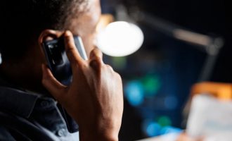 Procon Pelotas alerta para golpes do roubo de voz