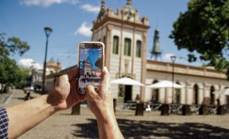 Oficina financiada pela Pnab ensina a produzir vídeos com o smartphone