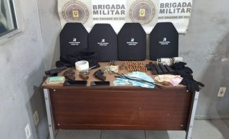 Prisão de quatro indivíduos em Pelotas durante roubo à residência