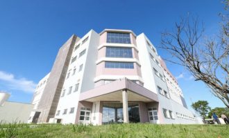 Eduardo vistoria obra do novo Hospital Regional de Pelotas