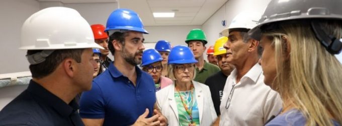 Eduardo vistoria obra do novo Hospital Regional de Pelotas