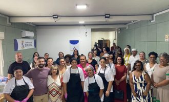 Encontro “Mulheres que Constroem Pelotas” reúne lideranças na Câmara