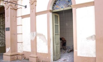 Prefeitura inicia reforma nos banheiros internos do Mercado Central