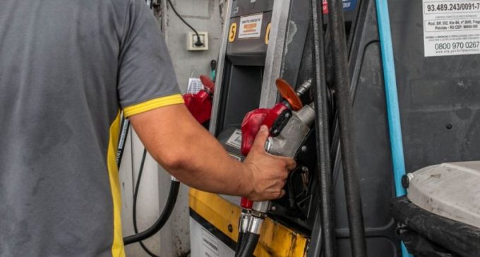 Petrobras anuncia aumento de R$ 0,04 na gasolina vendida para distribuidoras