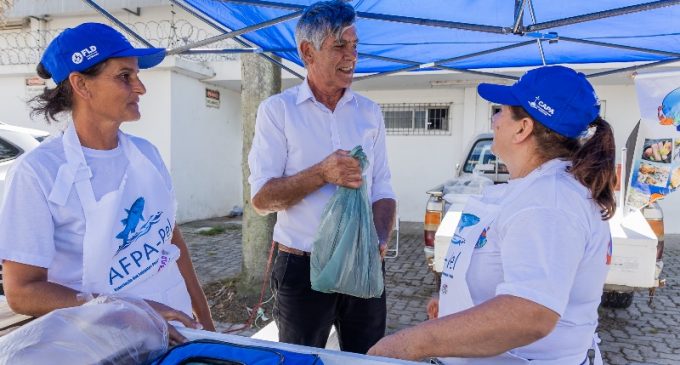 Marroni faz abertura simbólica da Feira do Pescador