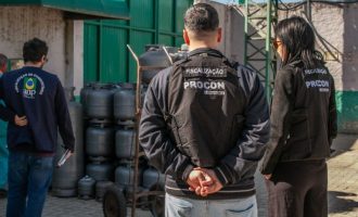 Procon e ANP encontram irregularidades em postos e revendas de gás em Pelotas