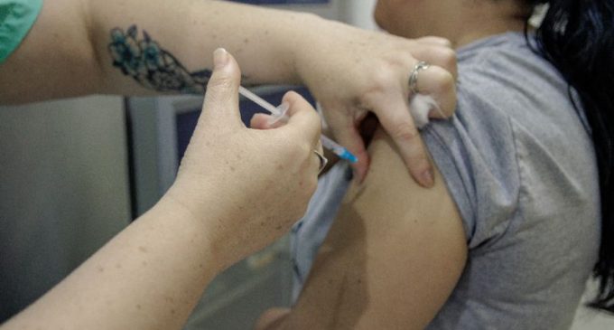 Pelotas já vacinou 15,05% da população prioritária contra gripe