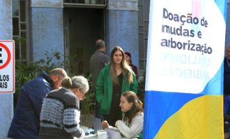 SQA distribui 500 mudas de árvores nativas no Parque da Baronesa