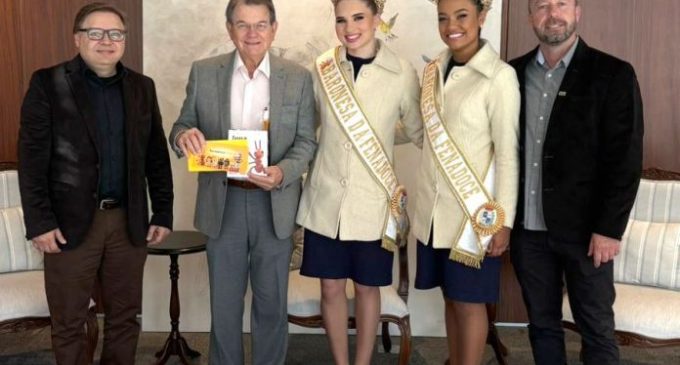 Representantes da Fenadoce visitam sede da Fecomércio-RS em Porto Alegre