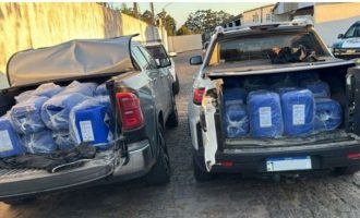 Receita Federal apreende dois veículos carregados com 800 litros de agrotóxicos contrabandeados em Pelotas