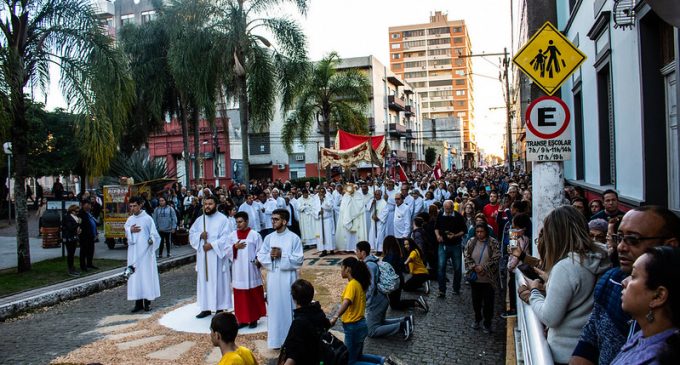 Confira o que funciona no feriadão de Corpus Christi