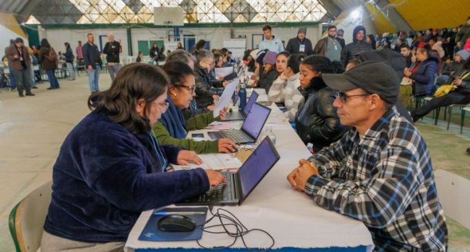 Mutirão do Cadastro Habitacional atende 663 famílias