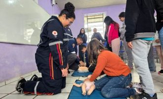 Agentes Mirins da Defesa Civil recebem capacitação de primeiros socorros